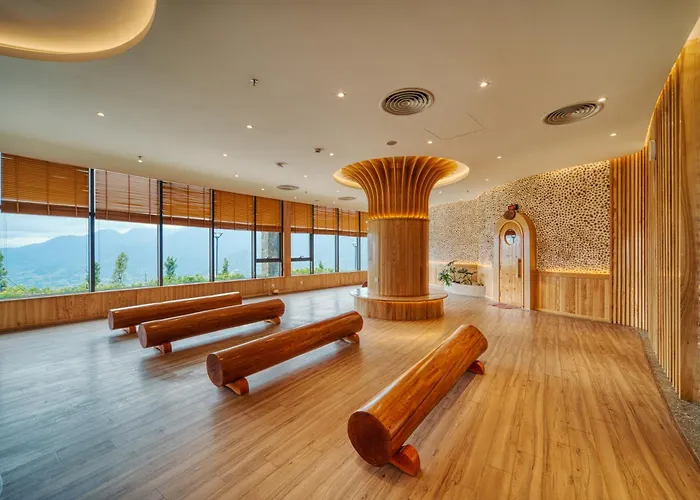 Lady Hill Sapa Resort
